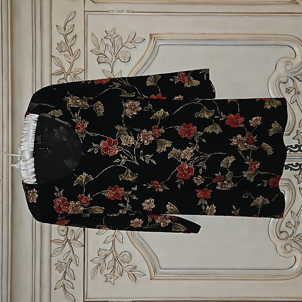 Black and Red evening blouse sz XL